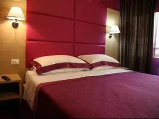 Center Point Ξενοδοχείο *